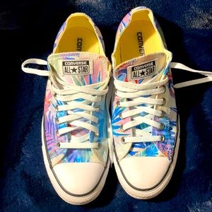 Floral tropical tie die look Converse size 9/11